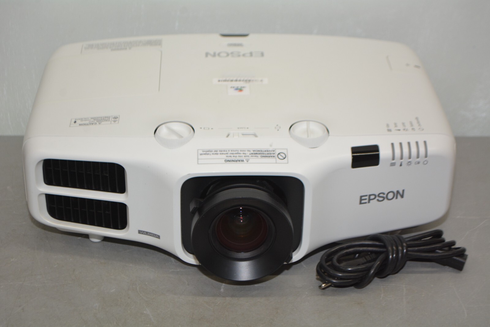 ^ Epson PowerLite 5530u WUXGA 5500 Lumens LCD Projector 4144 Lamp Hours #X3674