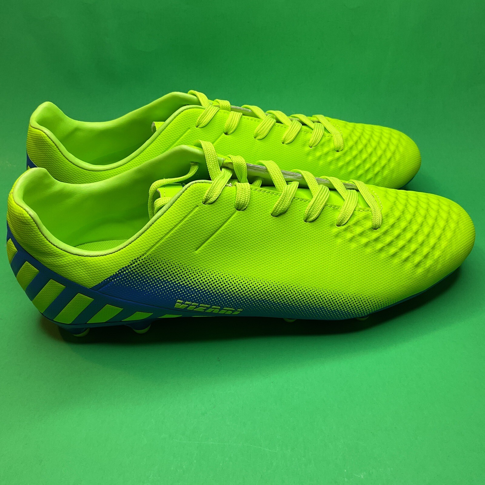 VIZARI SANTOS Men’s Soccer Cleats Size 12 Green/Blue
