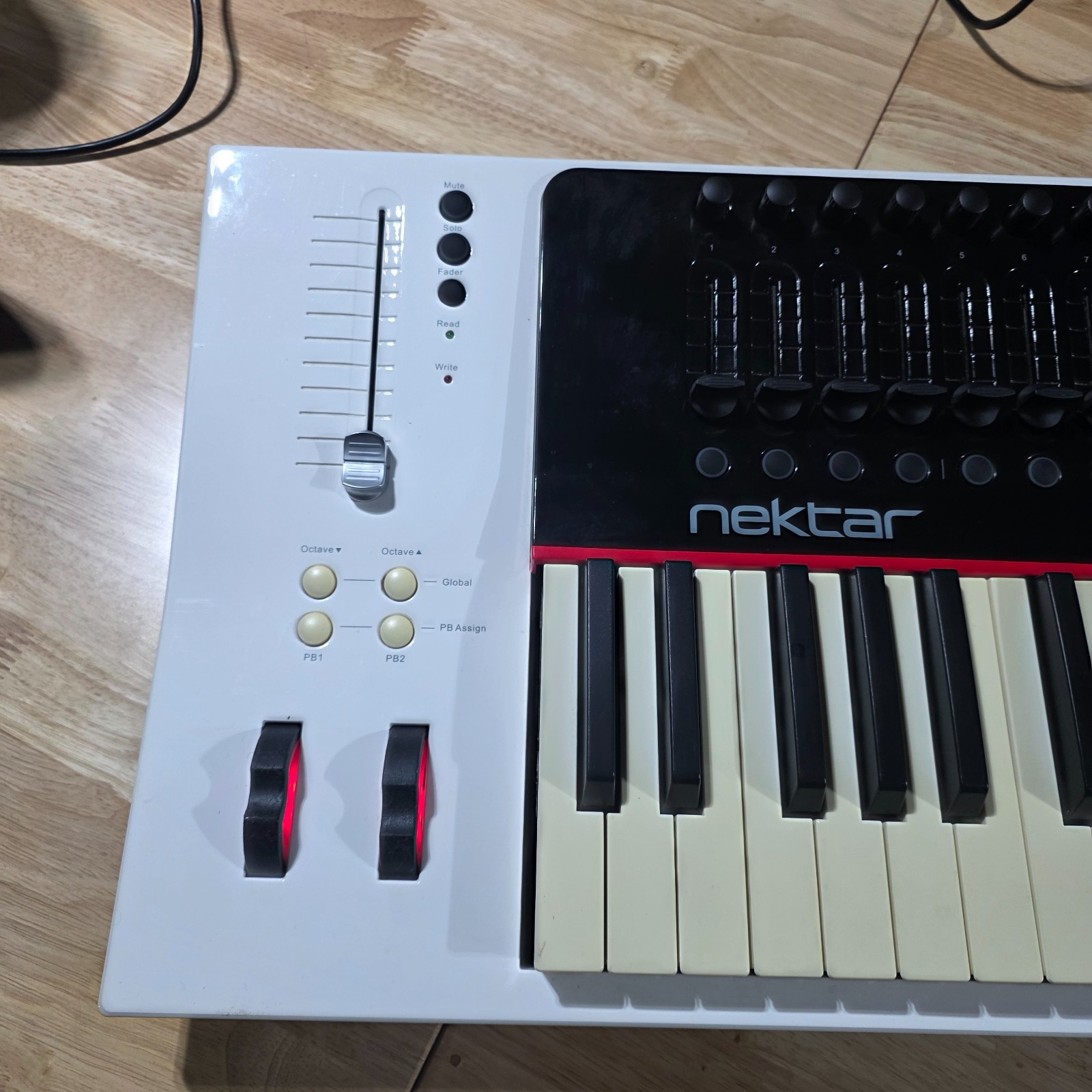 Nektar Panorama P6 61-Key USB Midi Controller
