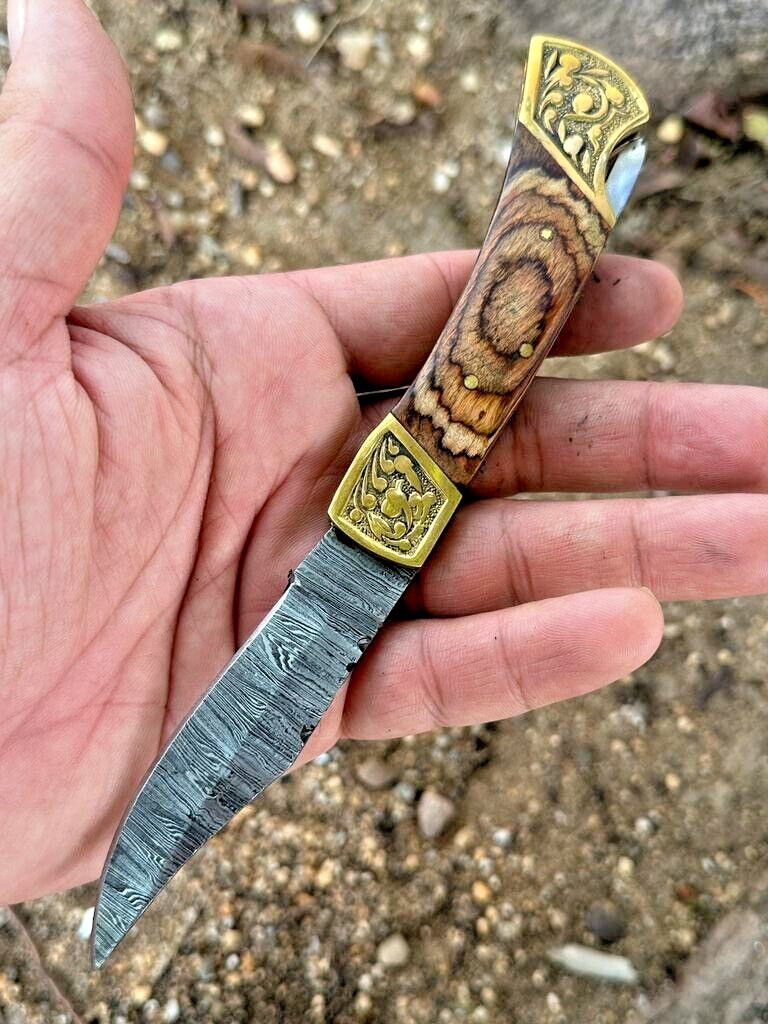 Handmade Damascus Steel Pocket Knife Folding Blade knife Hunting Survival x151