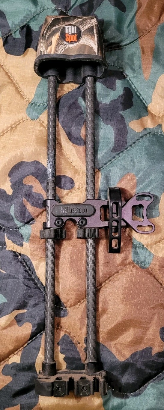 Tight Spot Camo And Carbon Fiber 3 Arrow Quiever