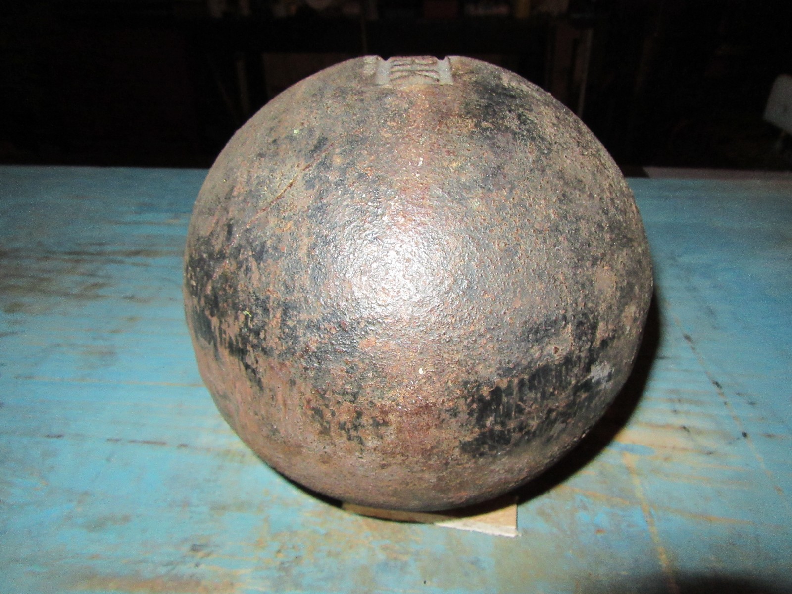 YORK Globe Half 80 Pound Glob Grip YORK Side