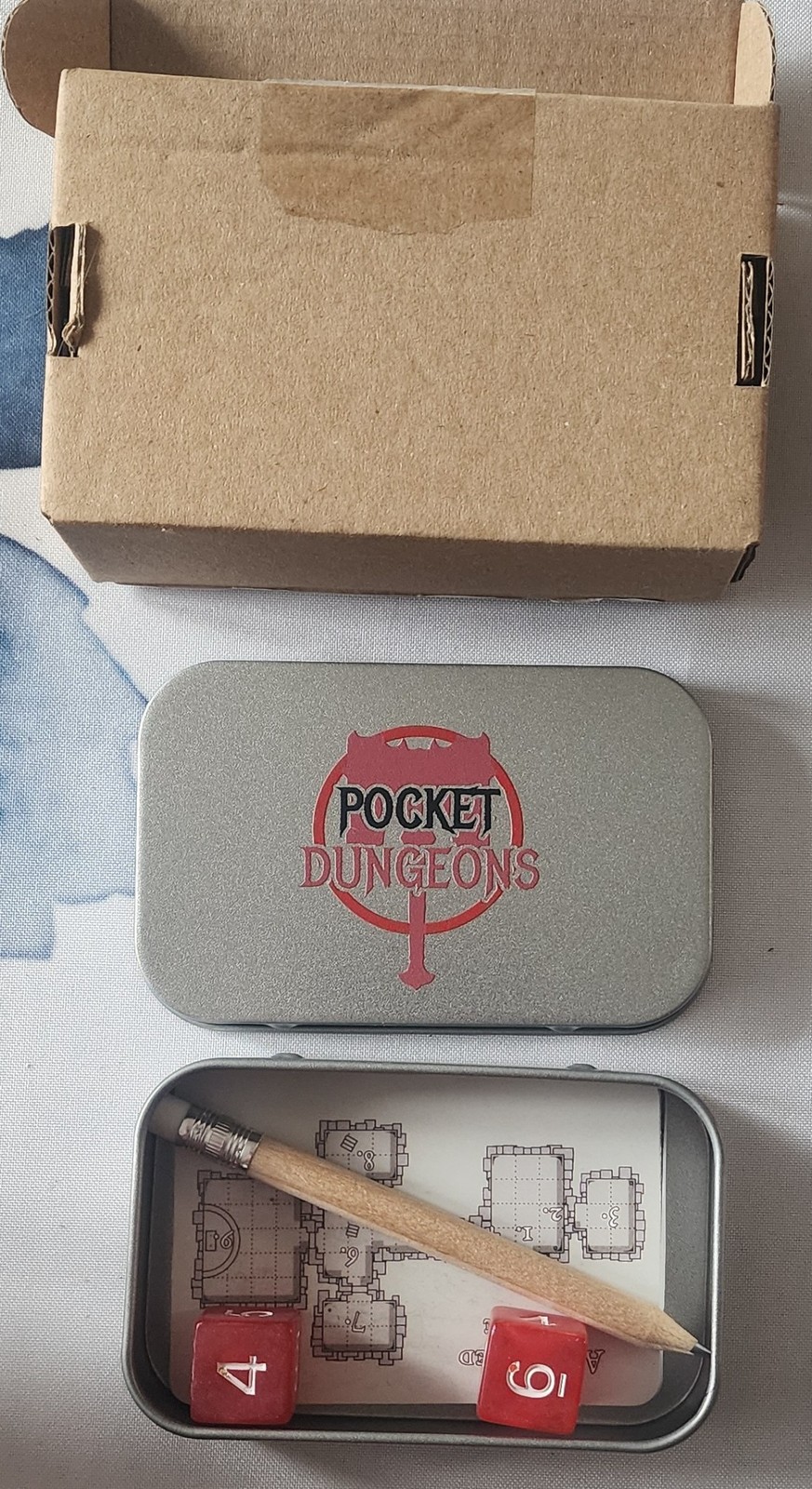 Pocket Dungeons Dungeon & Dragons Pocket Adventure set D&D Silver Case