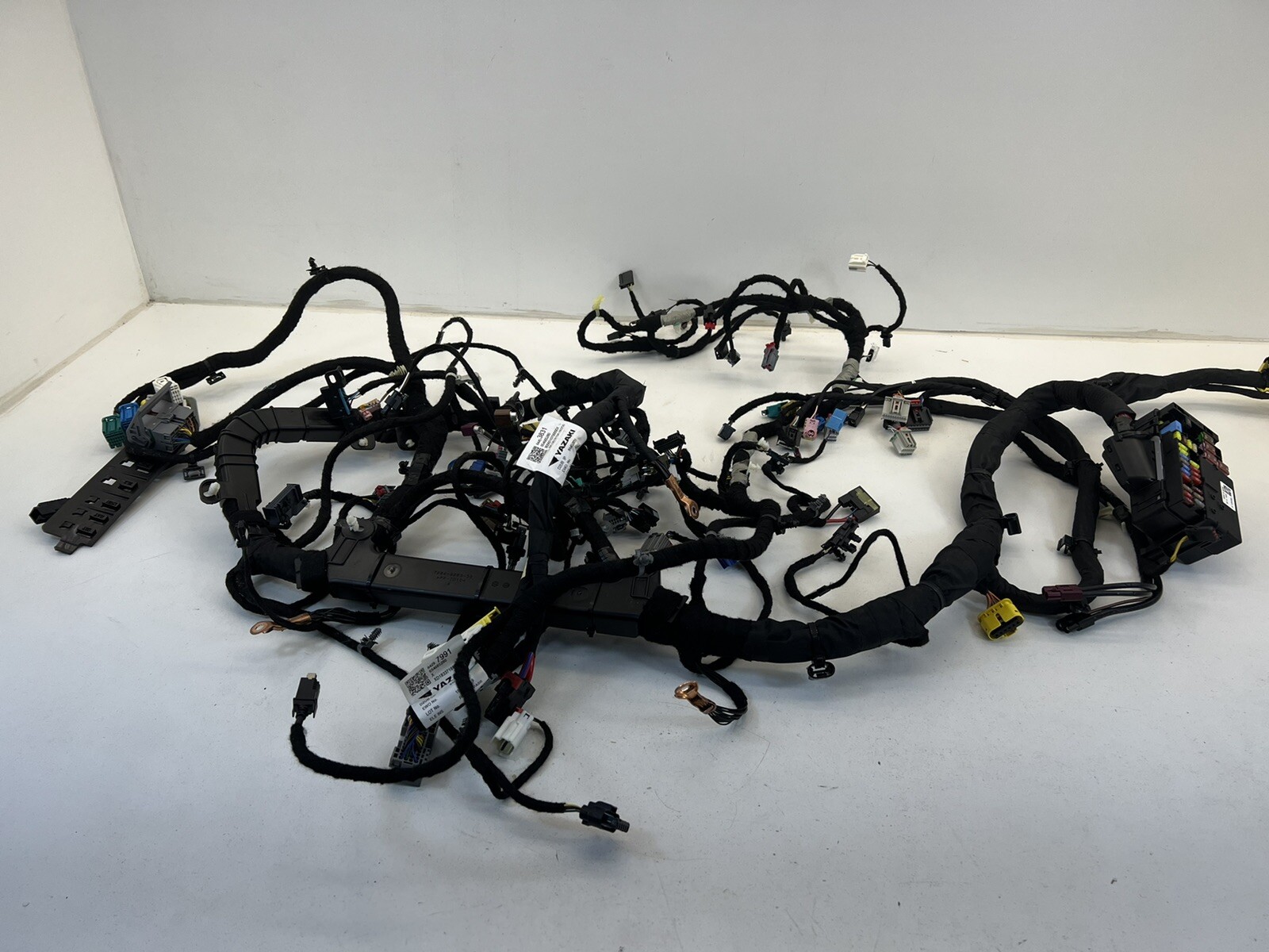 2019 Buick Envision Dashboard Instrument Dash Panel Wire Harnessa OEM.