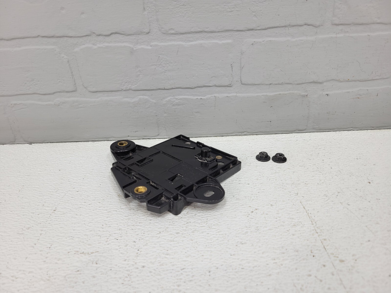 2015-2017 Nissan Murano Driver Left Blind Spot Radar Sensor Warning Bracket OEM