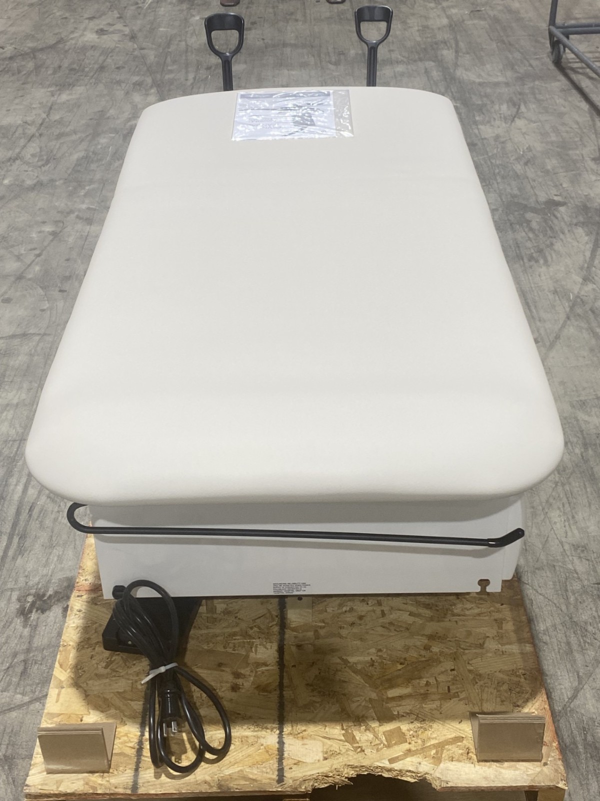 Brand New: UMF 3503 FusionONE+ Power Exam Table: (Free Shipping) - $4,799.95