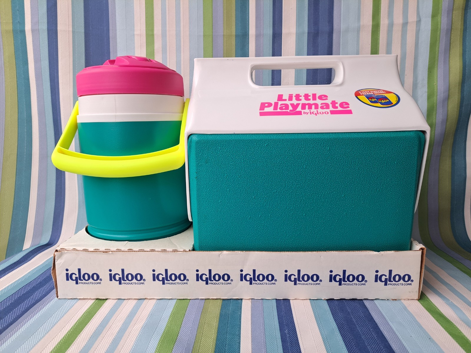 Vintage 1992 IGLOO Little Playmate Pink Teal Cooler & Drink Water Jug EUC