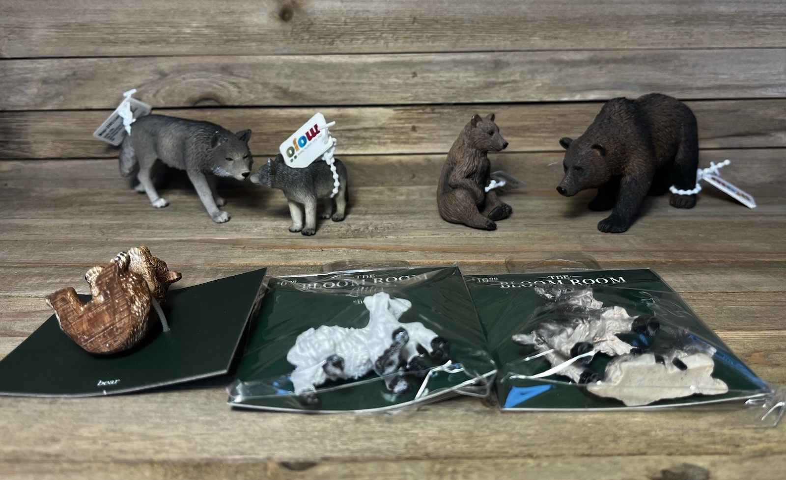 Mojo Wildlife Animal Lot Of 4/Timber Wolf/Pup/Grizzly Bear/cub Plus Goats/sheep