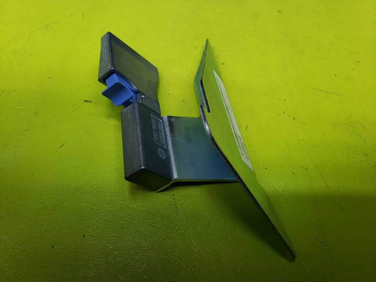Dell Cable Management Arm Attachment Bracket XK266 0UU301
