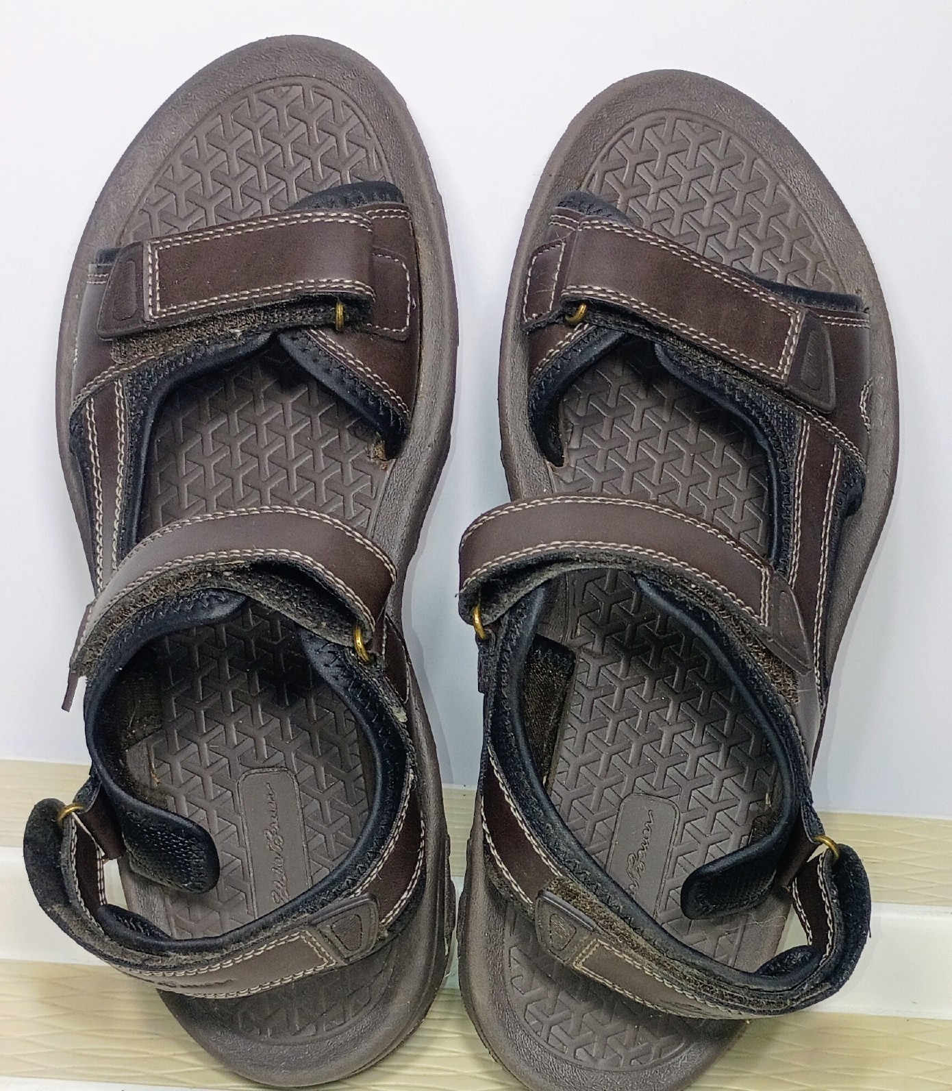 Eddie Bauer Men's 9 Holman River Sandals Brown Outdoors Hiking Adjustable Straps