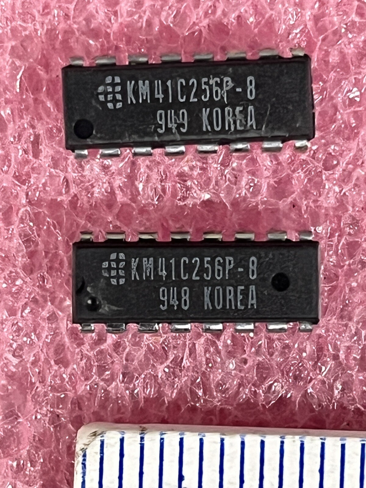 KM41C256P-8 256KX1 DRAM FAST PAGE MODE CMOS 16 PIN DIP SAMSUNG (LOT OF 2)