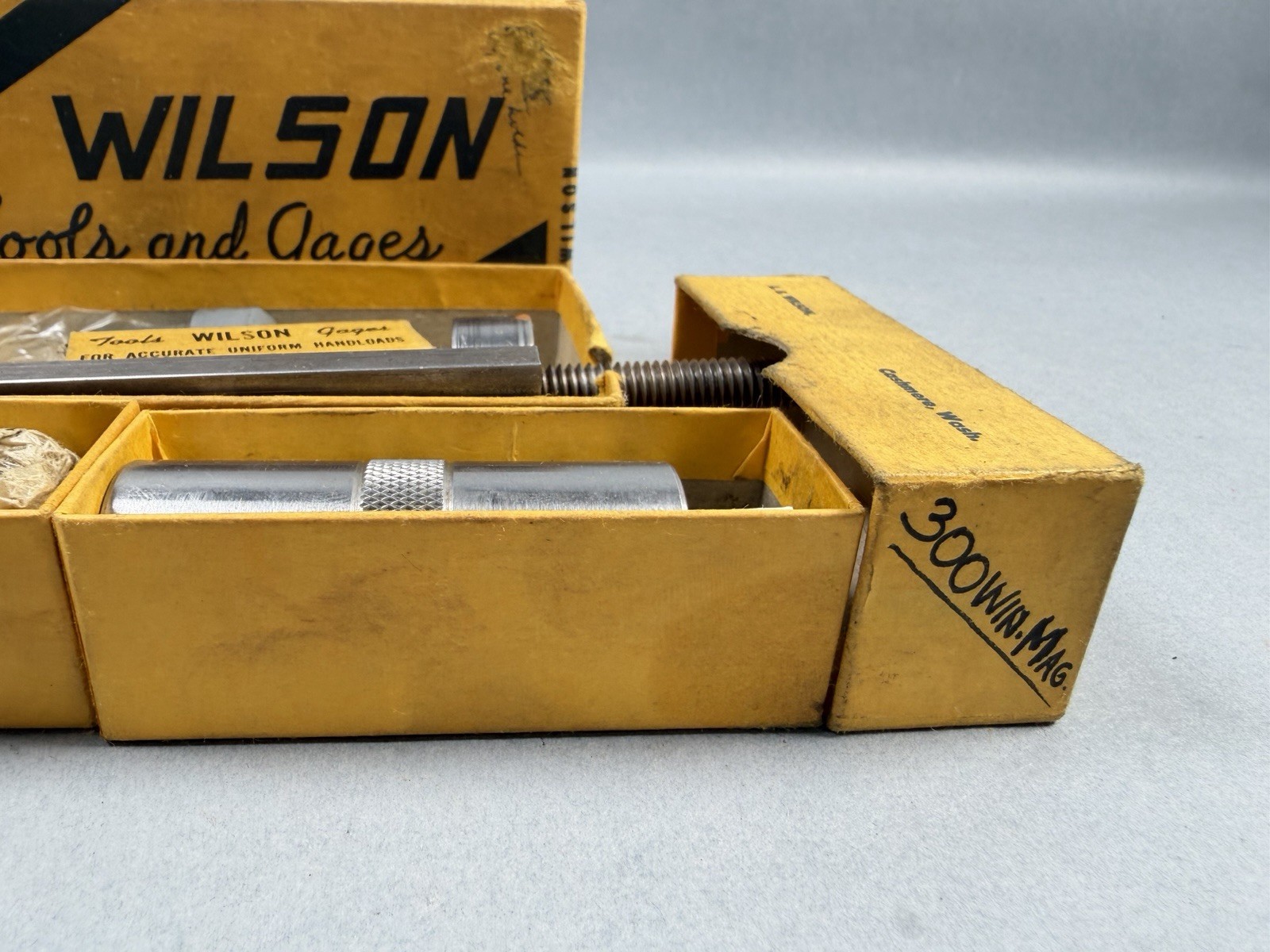 Vintage L.E. Wilson Kit Reloading Tools Gages w Case Holders Box