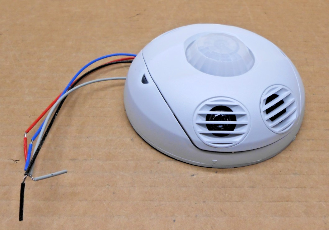 NEW PHILIPS LRM225500 LOW VOLTAGE OCCUPANCY SENSOR CEILING 2000 SQ FT 24VDC