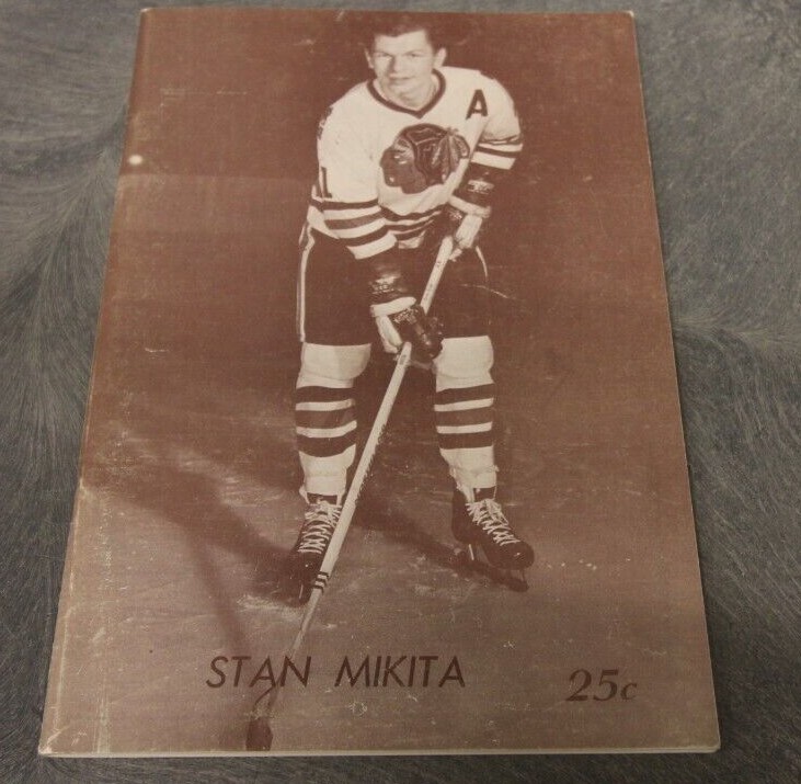 1968 NHL HOCKEY CHICAGO BLACKHAWKS GAMEDAY PROGRAM VS PITTSBURGH PENGUINS MIKITA