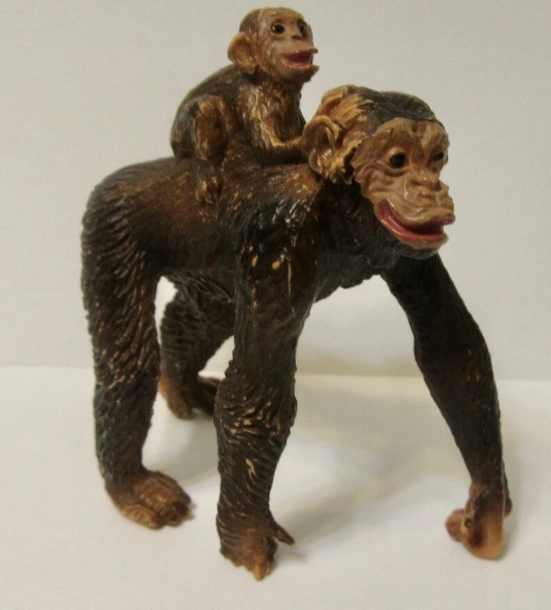 Vintage Safari Limited Chimpanzee  Figurine With Baby Chimp  ( 1997)