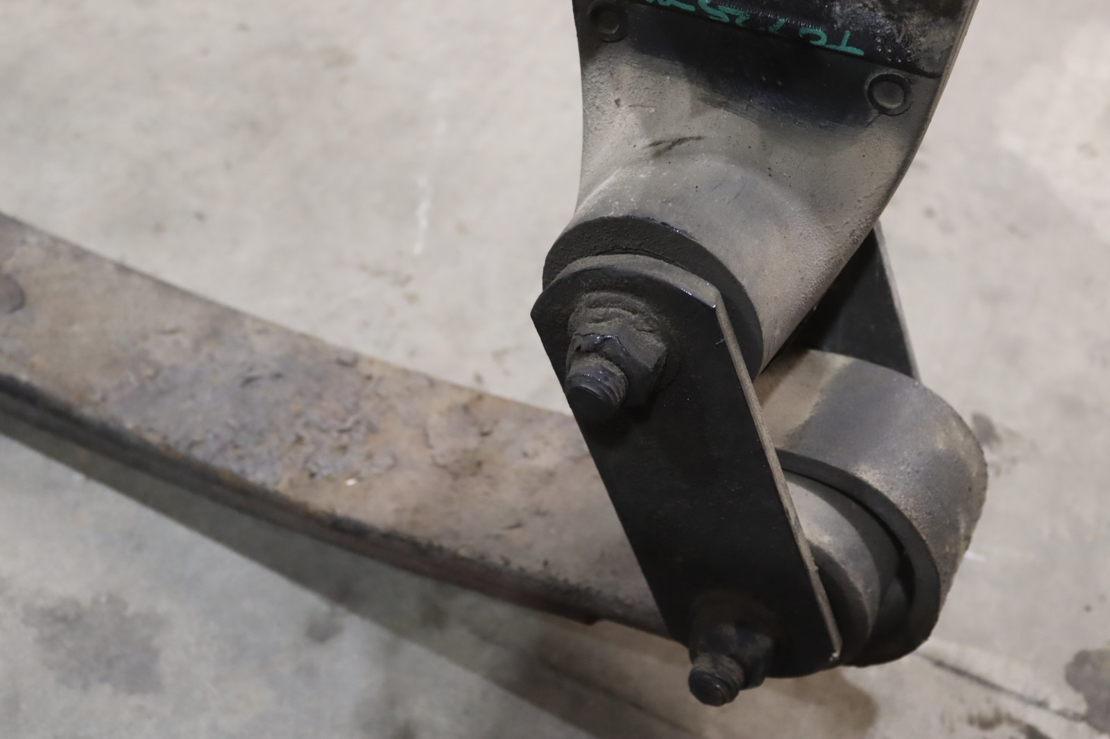 2008-2017 FREIGHTLINER CASCADIA 125 FRONT RIGHT SUSPENSION LEAF SPRING OEM