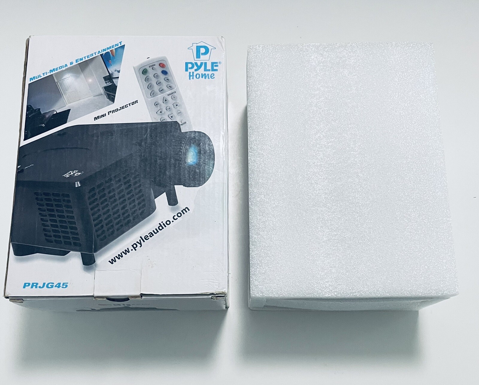 Pyle Home PRJG45 Multimedia Mini Projector NEW