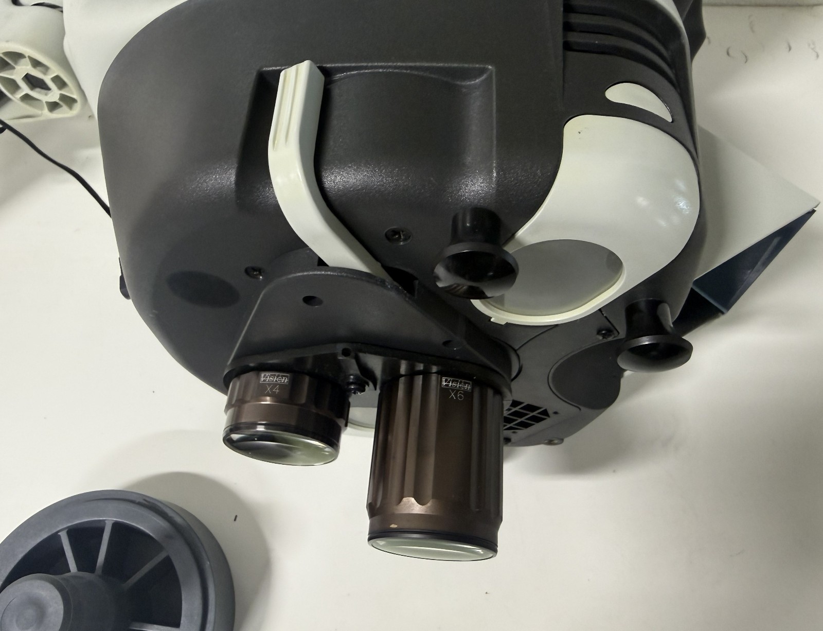 Vision Engineering ORIGINAL MANTIS STEREO MICROSCOPE with 6X and 4X Lenses