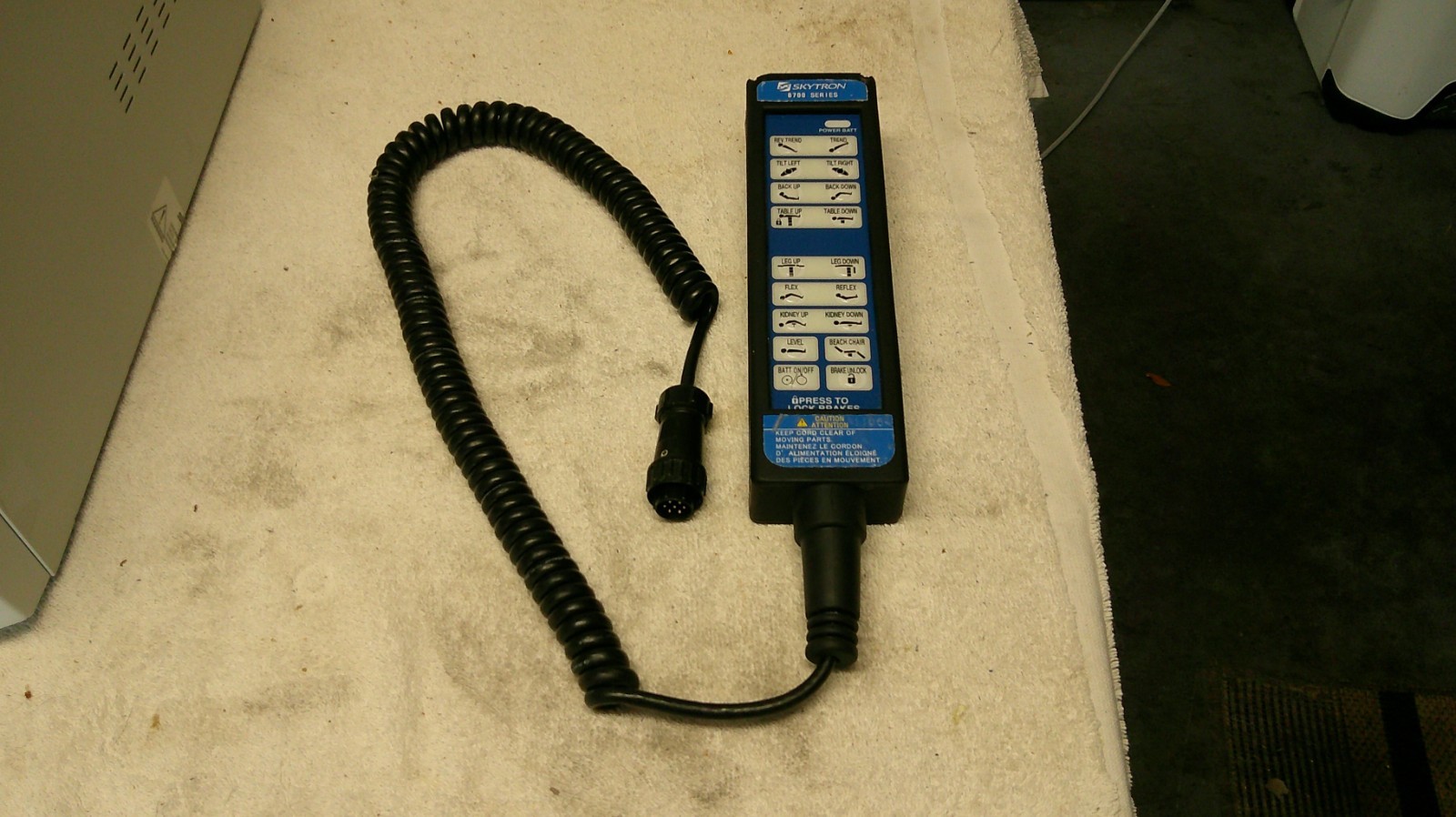 SKYTRON OR SURGICAL TABLE 6700 SERIES HAND CONTROL
