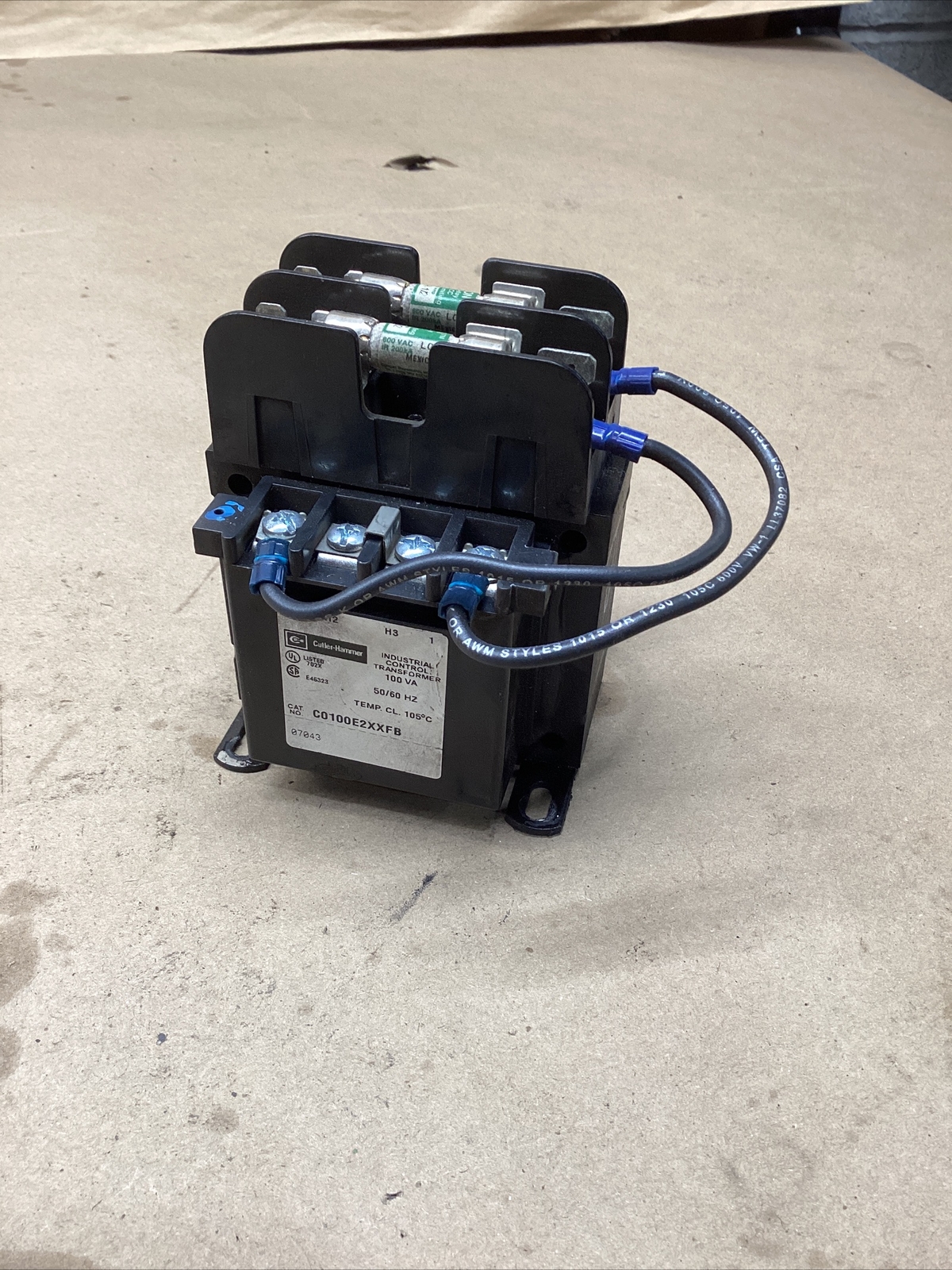 CUTLER HAMMER C0100E2XXFB Transformer  100 VA 100va #2981FMLPT29
