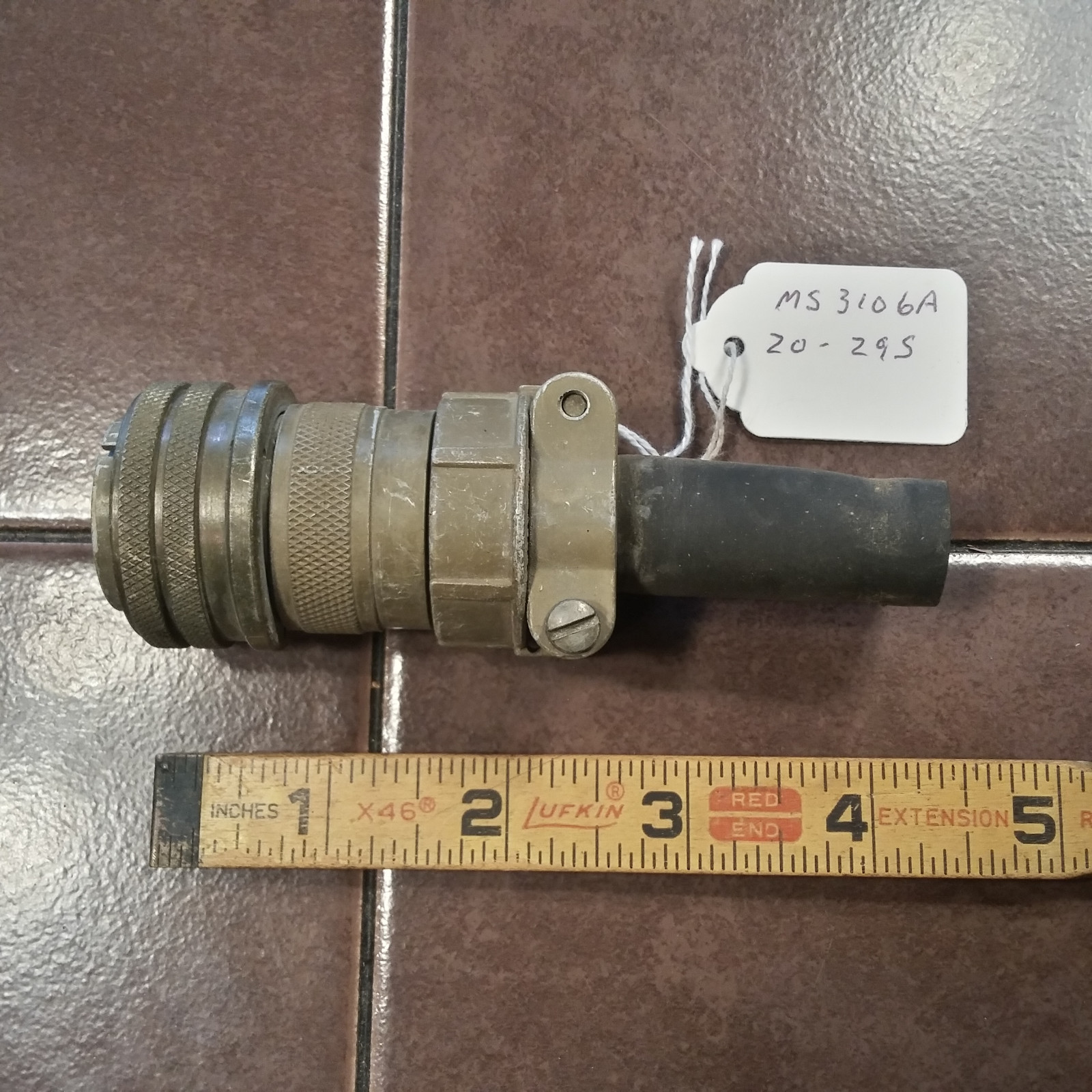 Amphenol MS 3106A20-29S Connector