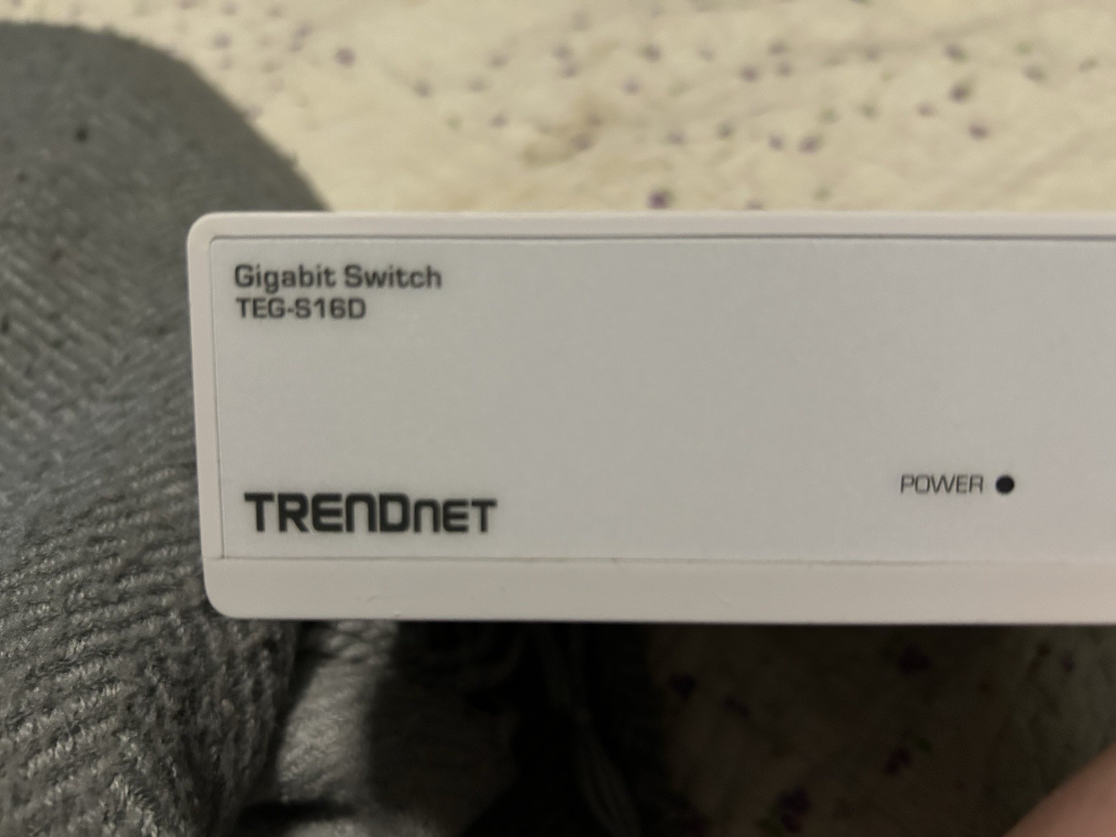 Switch Ethernet Trendnet 16 Port Model TEG-S16D Used White