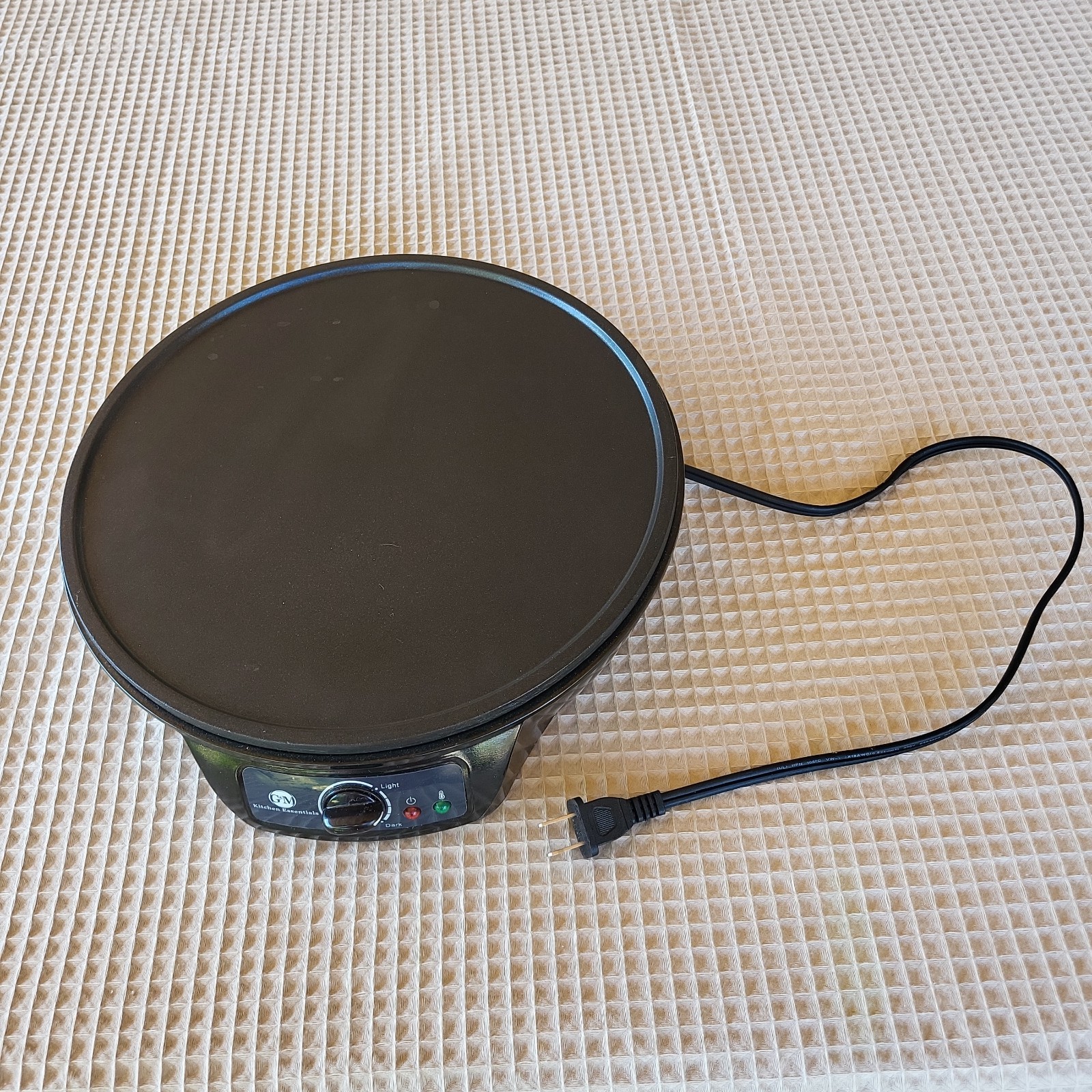 G & M 11- inch Electric Crepe Pancakes Tortilla Maker Griddle non-stick Cooktop