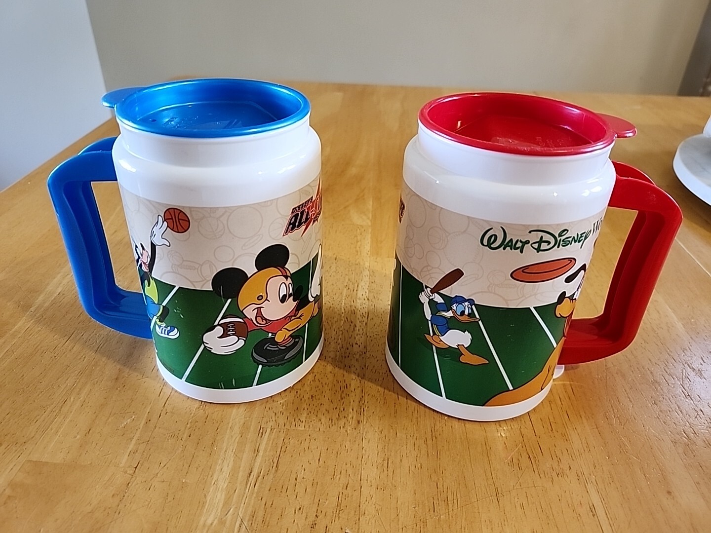 Retro Disney's All-Star Resort Thermos Mug Mickey Donald Goofy Sports