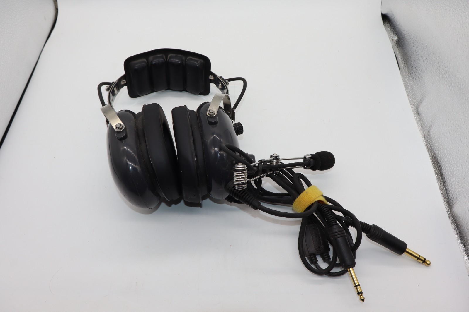 AVCOMM AC-200PNR Aviation Headset | PreOwned | Good Condition