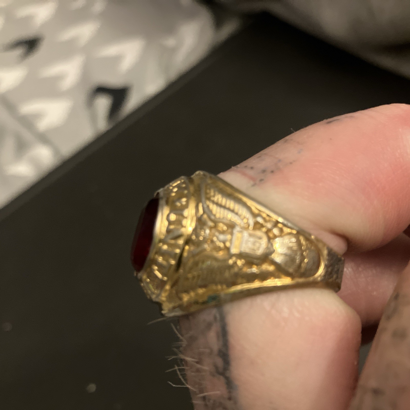 UINTED STATES ARMY RUBY RED STONE GOLD PLATED RING