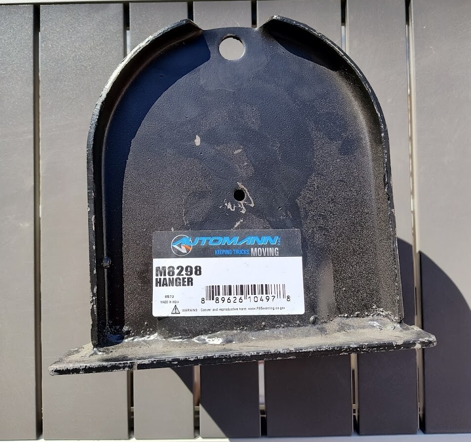 M82980 HANGER-REAR HUTCH