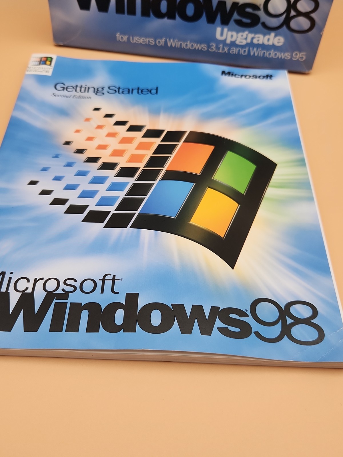Microsoft Windows 98 Upgrade - Second Edition Installation Software - No scratch