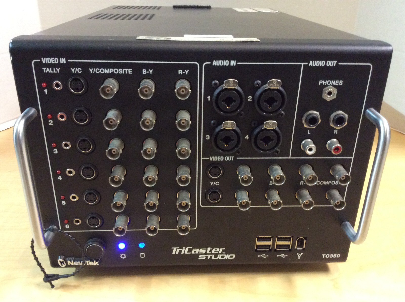 NewTek TriCaster TC350 Broadcast Production Studio