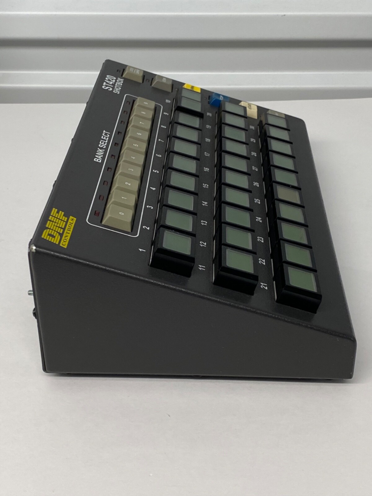 DNF ST300 VTR/DDR CONTROLLER & DLM ST420 SHOTBOX UNTESTED