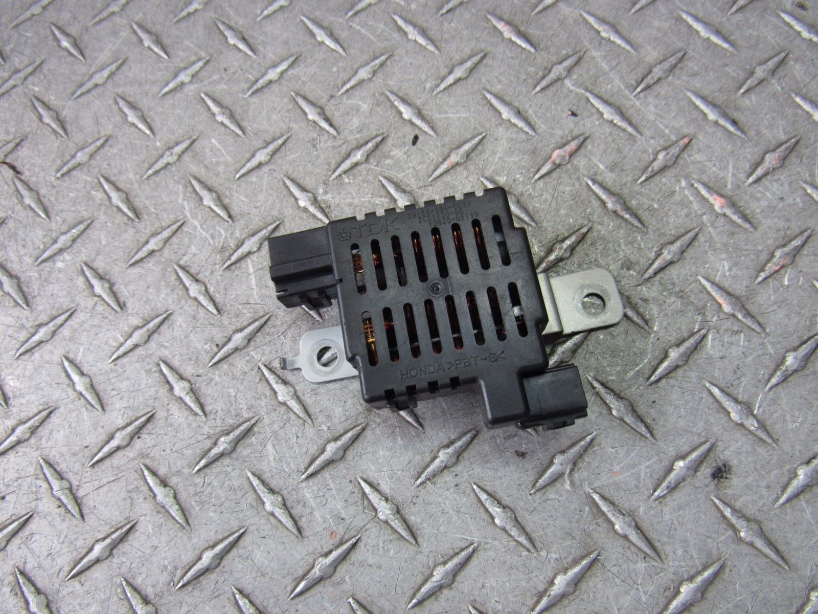 03 ACURA RSX STEREO ANTENNA MODULE 38156-S5A-0031 2.0L 4CYL