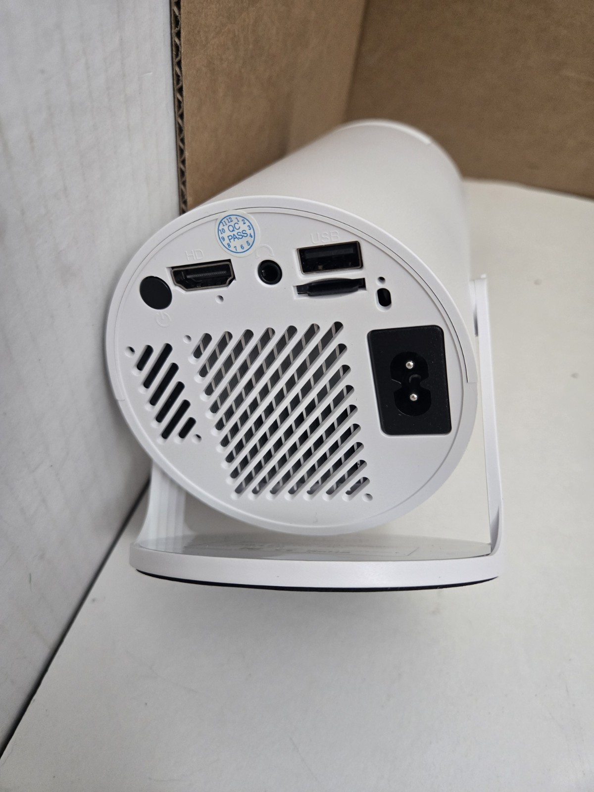 2.4 Wireless Game Projector 2 In 1 Professional Chip Portable LCD Projector 3D