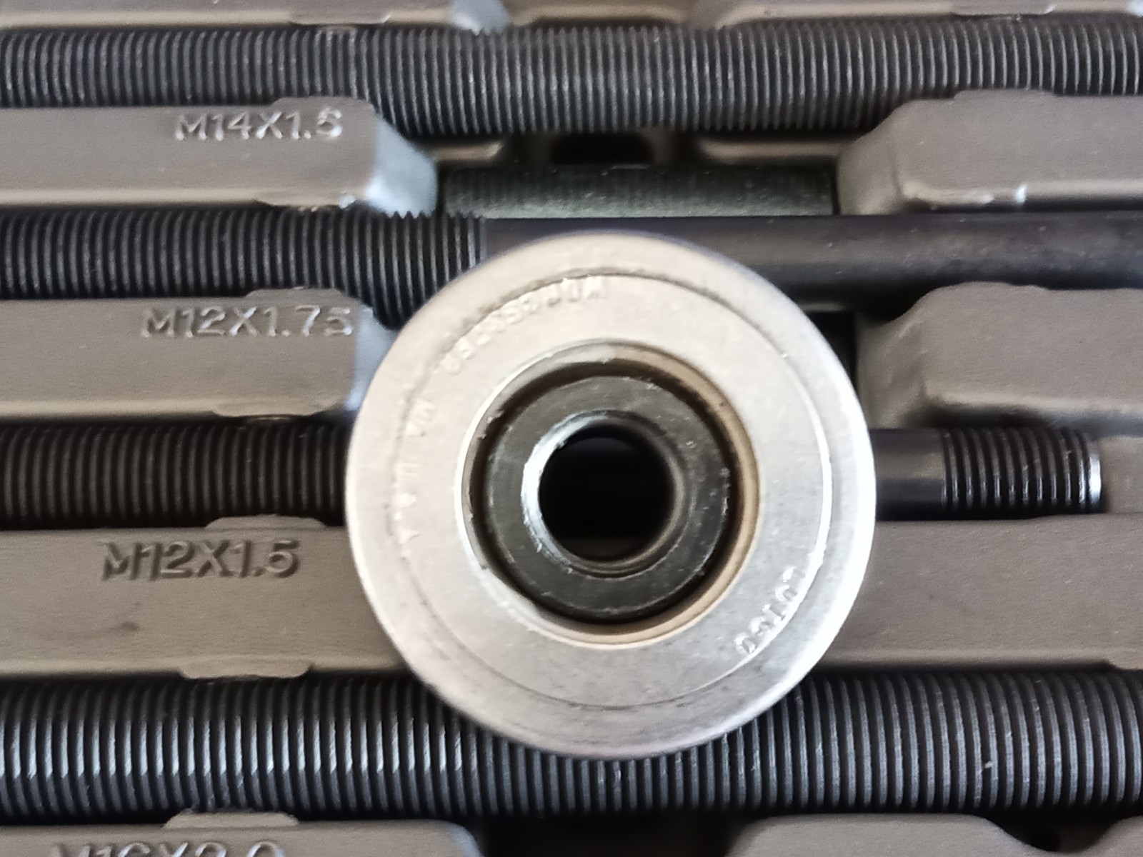 Blue Point Long Reach Balancer Puller/Installer YA188LR