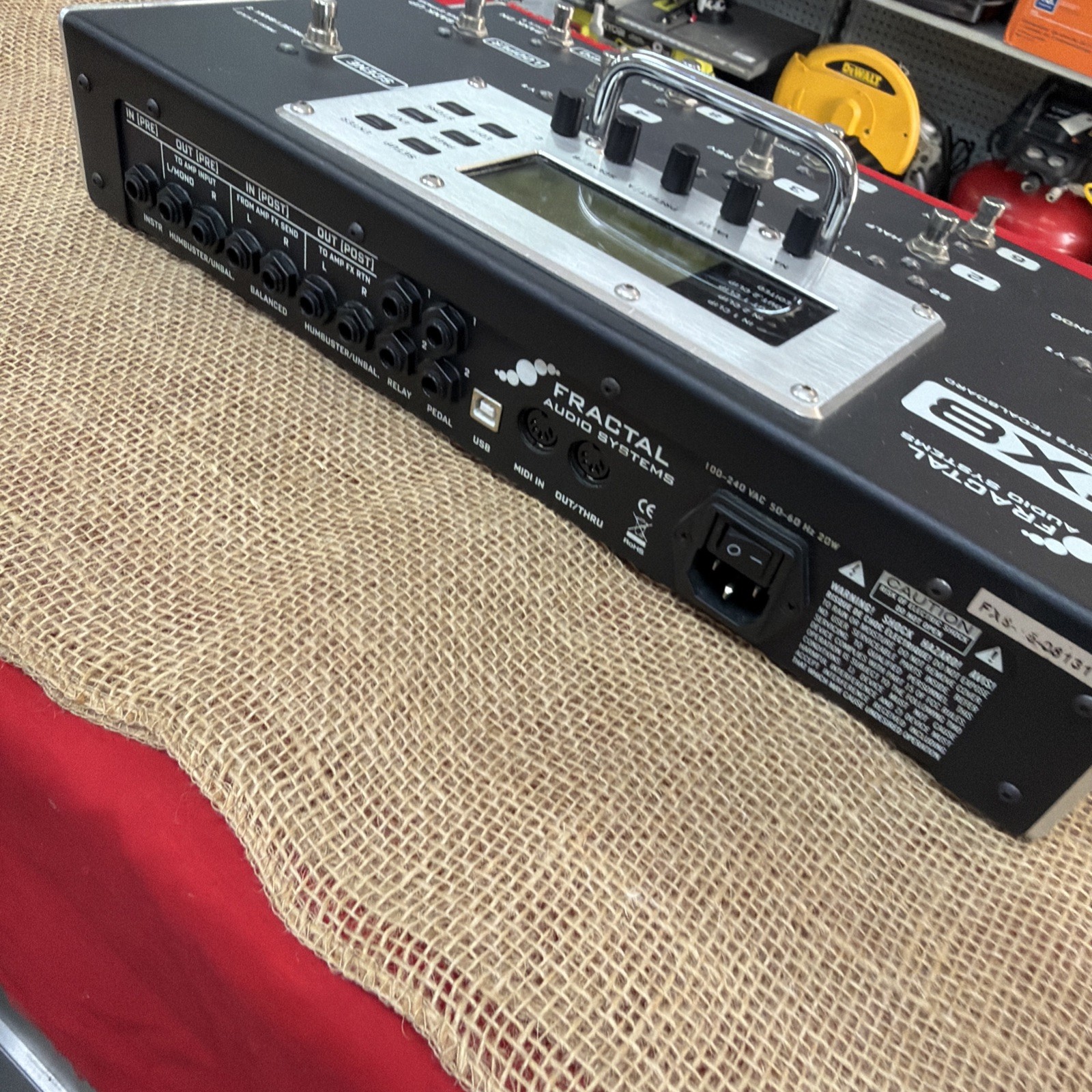 Fractal Audio Systems FX-8 Multi-Effects Pedalboard Processor for Guitarists