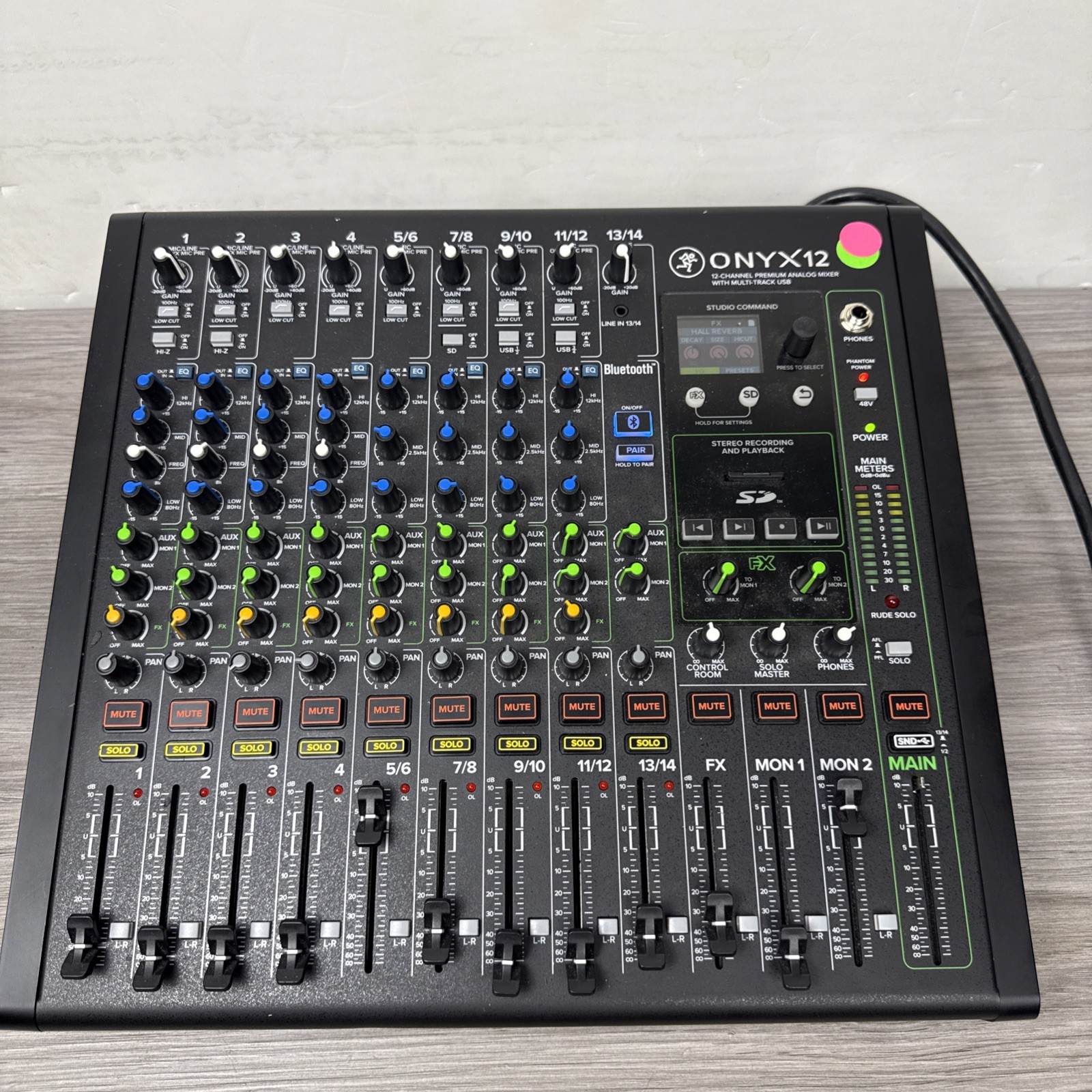 Mackie Onyx 12-Channel Premium Analog Mixer with Multi-Track USB