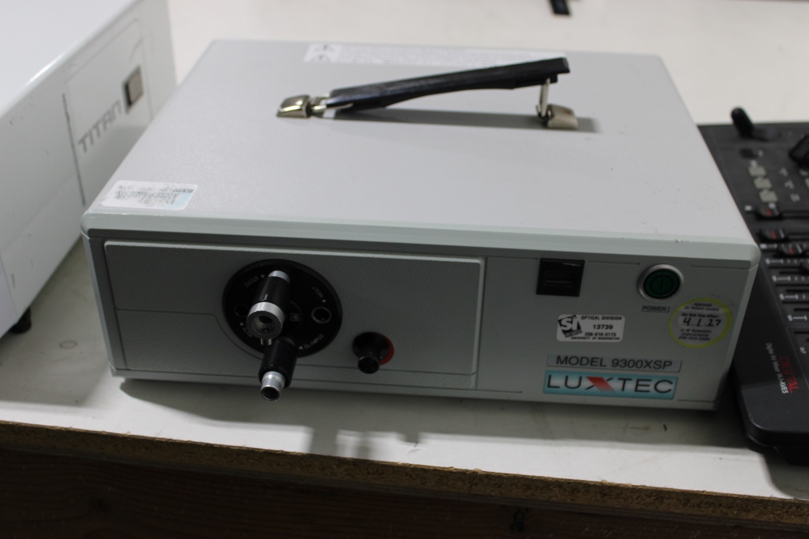 Luxtec 9300XSP Light Source