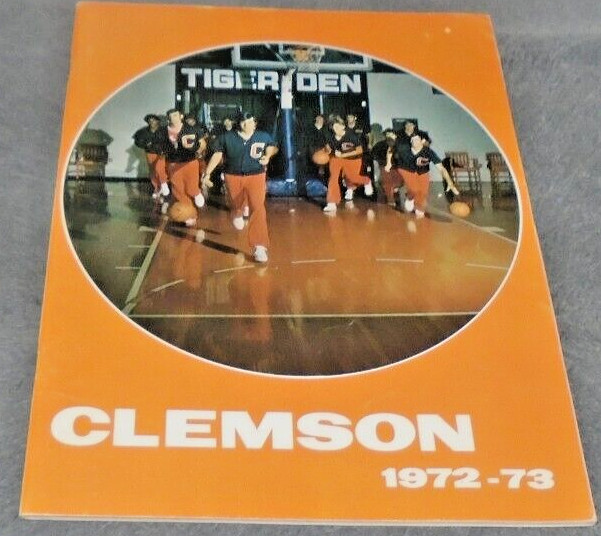 1972-3 CLEMSON TIGERS NCAA COLEGE BASKETBALL YEABOOK NICE CONDITION VERY RARE!