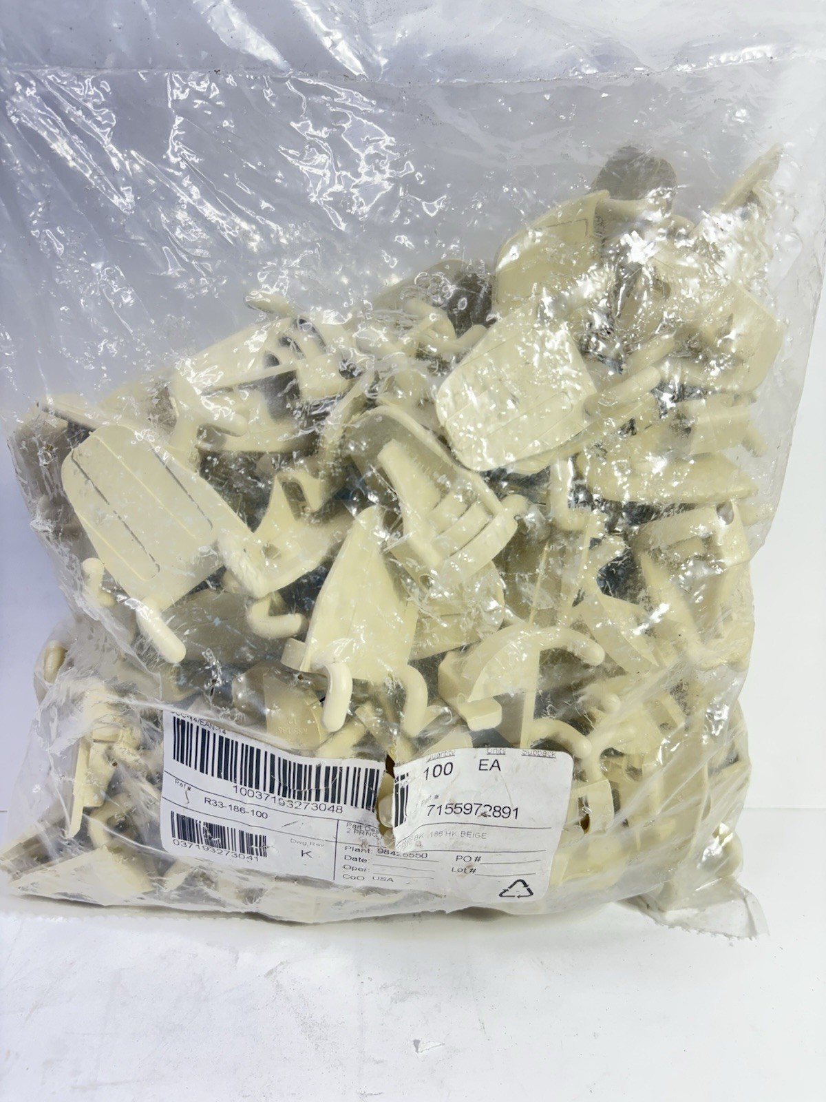 Qty-100 Plastic 2-Prong Beige Fastback® Scan Hooks R33-186-100 7155972891