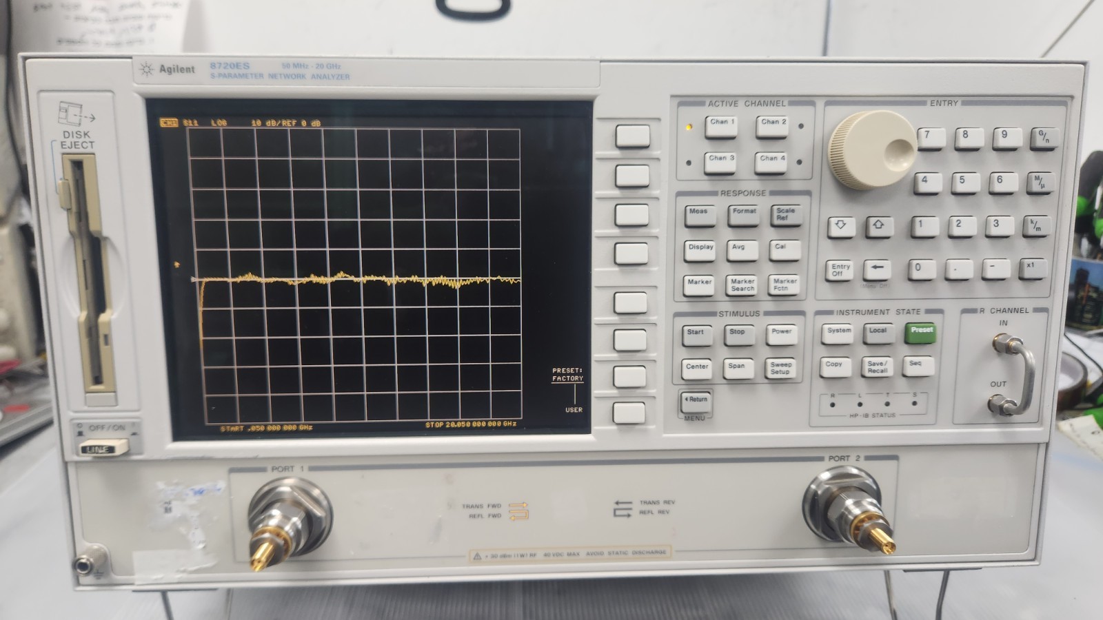 Agilent 8720ES S-Parameter Network Analyzer, 50MHz - 20GHz 1D5 010  FULLY TESTED