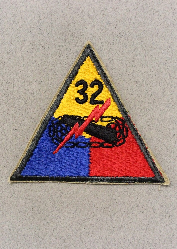 Army patch 6747 32nd Armor (triangle) - VN era