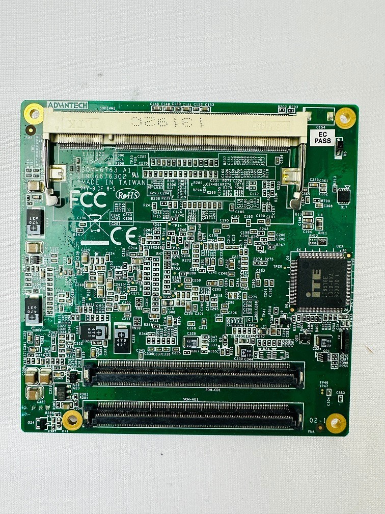 Advantech SOM-6763 CPU Board
