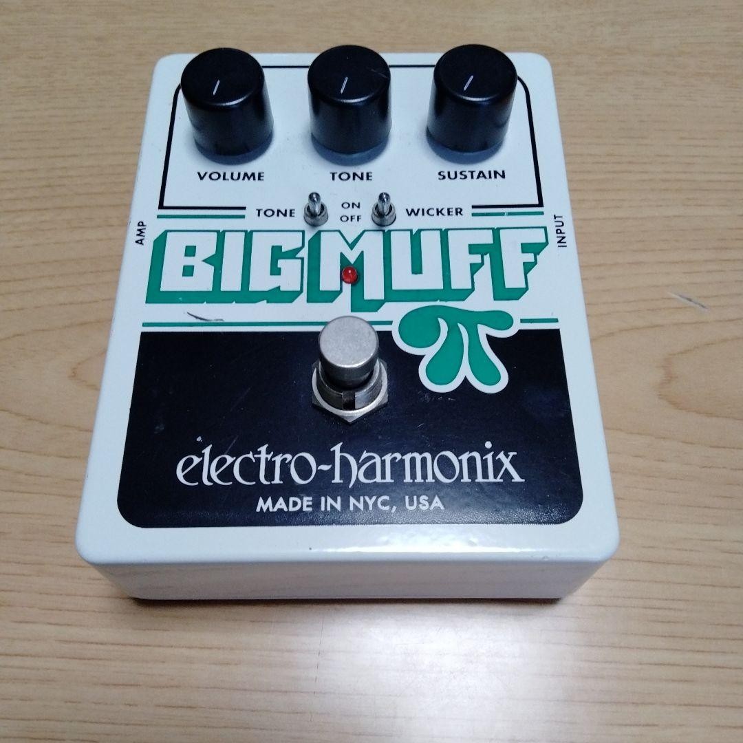 electro-harmonix BIG MUFF Pi Fuzz with Box