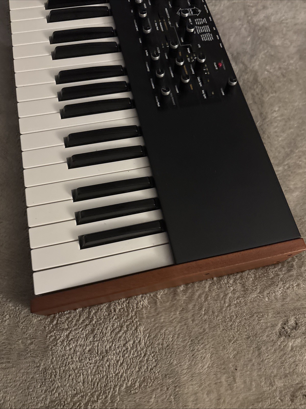 DSI Mopho SE 44 Key Mono-synth. Excellent Condition.