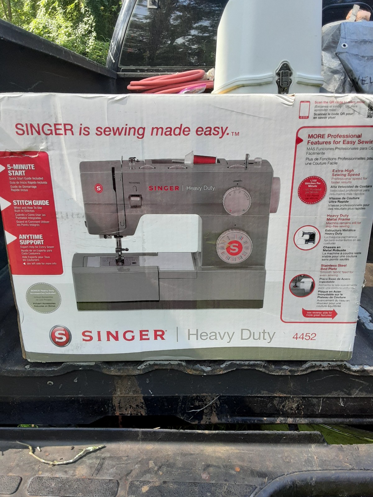 SINGER 4452 Heavy Duty Sewing Machine