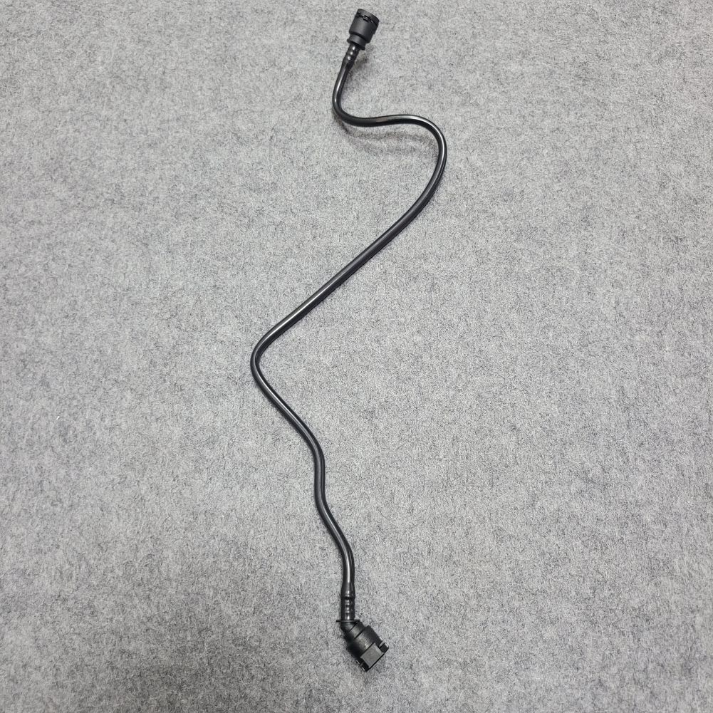 Coolant Hose For 2019-2025 BMW 230i 330i 430i xDrive 17128654824 17-12-8-654-824