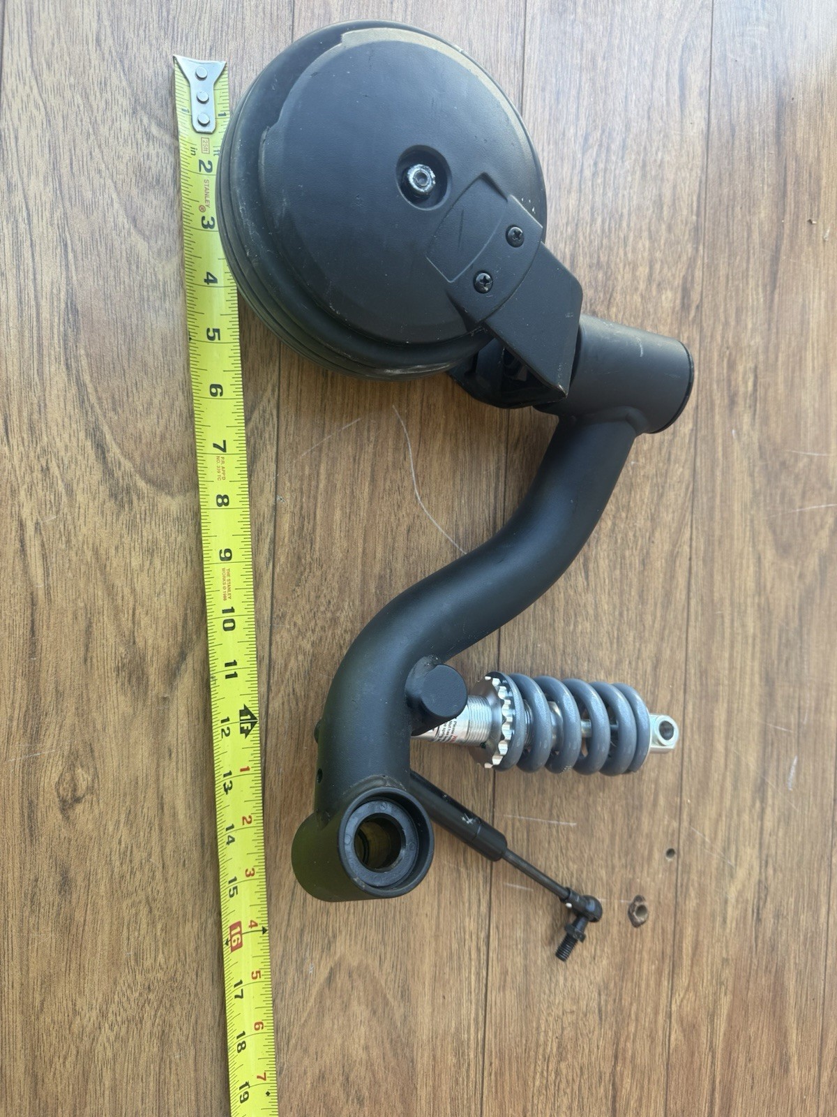2013 PRIDE QUANTUM Q6 ,J4 ,EDGE LEFT FRONT WHEEL ASSEMBLY